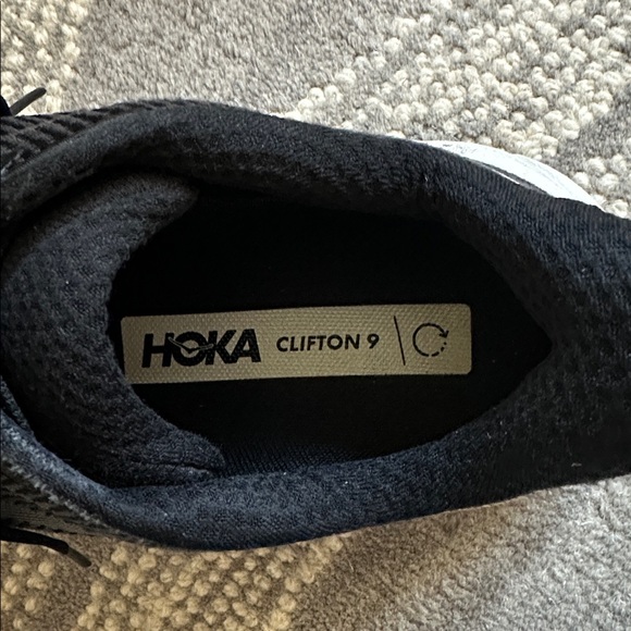 Hoka Men's Black and White CLIFTON 9 Road & Running Athletic Shoes - Size 10 - Picture 8 of 8